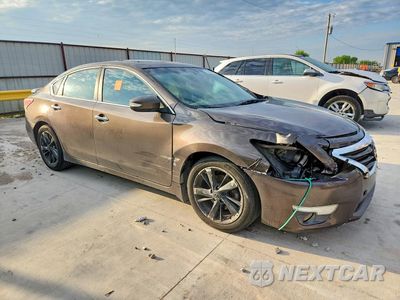 Czwarte zdjęcie samochodu z boku: 2015 NISSAN ALTIMA VIN:1N4AL3AP7FC425494 - miniatura