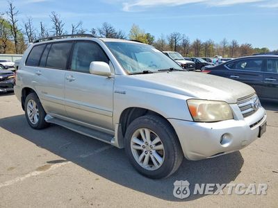 Czwarte zdjęcie samochodu z boku: 2006 TOYOTA HIGHLANDER HYBRID VIN:JTEEW21A760030009 - miniatura