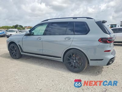 Drugie zdjęcie samochodu z przodu: 2026 BMW X7 XDRIVE40I VIN:5UX23EM00T9130964 - miniatura