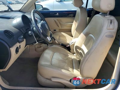 Zdjęcie 7 z 12 samochodu: 2004 VOLKSWAGEN NEW BEETLE GLS VIN:3VWCD31YX4M316691 - miniatura