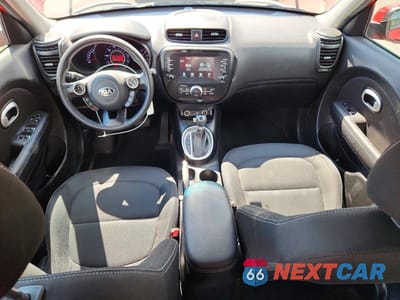 Zdjęcie 8 z 13 samochodu: 2018 KIA SOUL + VIN:KNDJP3A5XJ7545577 - miniatura