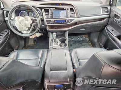 Zdjęcie 8 z 13 samochodu: 2015 TOYOTA HIGHLANDER XLE VIN:5TDJKRFH3FS165143 - miniatura