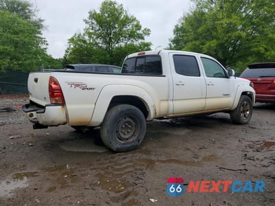 Trzecie zdjęcie samochodu z tyłu: 2005 TOYOTA TACOMA DOUBLE CAB LONG BED VIN:5TEMU52N15Z117184 - miniatura