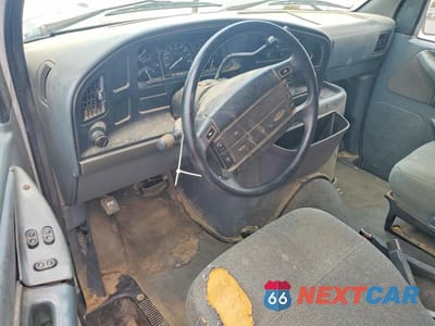 Zdjęcie 8 z 14 samochodu: 1995 FORD ECONOLINE E350 SUPER DUTY VIN:1FBJS31H8SHA40985 - miniatura