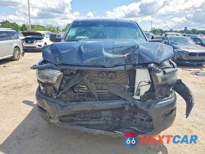 Piąte zdjęcie samochodu w środku: 2025 RAM 1500 TRADESMAN VIN:1C6RREGG2SN772283 - miniatura