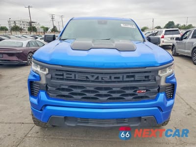 Piąte zdjęcie samochodu w środku: 2025 CHEVROLET SILVERADO K1500 LT TRAIL BOSS VIN:3GCUKFEDXSG290952 - miniatura