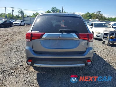 Zdjęcie 6 z 13 samochodu: 2018 MITSUBISHI OUTLANDER SE VIN:JA4J24A51JZ031362 - miniatura