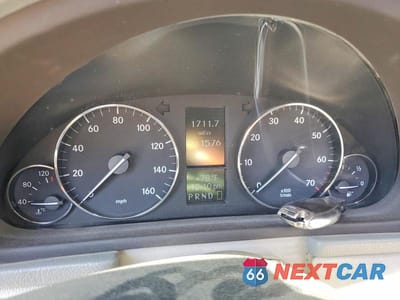 Zdjęcie 9 z 12 samochodu: 2007 MERCEDES-BENZ C 230 VIN:WDBRF52HX7A934112 - miniatura