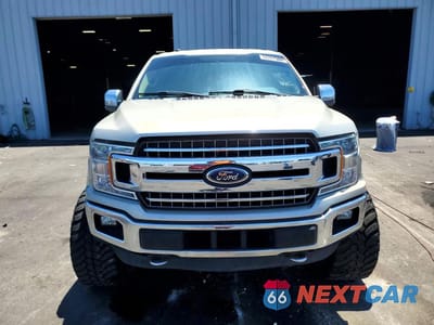Piąte zdjęcie samochodu w środku: 2018 FORD F150 SUPERCREW VIN:1FTEW1EG2JFA04016 - miniatura