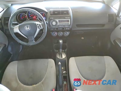 Zdjęcie 8 z 12 samochodu: 2007 HONDA FIT S VIN:JHMGD38647S048921 - miniatura