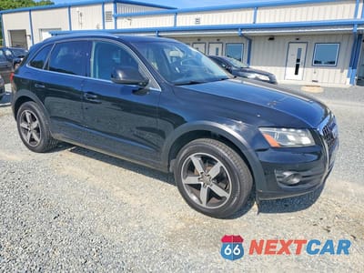 Czwarte zdjęcie samochodu z boku: 2010 AUDI Q5 PRESTIGE VIN:WA1VKAFP7AA010329 - miniatura