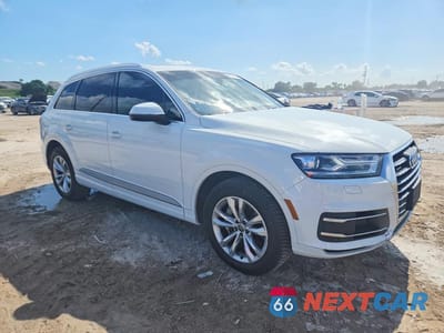 Czwarte zdjęcie samochodu z boku: 2017 AUDI Q7 PREMIUM VIN:WA1AHAF79HD042690 - miniatura