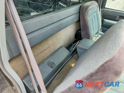 Zdjęcie 10 z 13 samochodu: 1989 CHEVROLET GMT-400 K1500 VIN:1GCDK14K1KZ242131 - miniatura