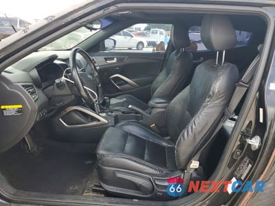 Zdjęcie 7 z 12 samochodu: 2016 HYUNDAI VELOSTER TURBO VIN:KMHTC6AE3GU265835 - miniatura