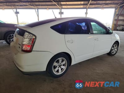 Trzecie zdjęcie samochodu z tyłu: 2004 TOYOTA PRIUS BASE VIN:JTDKB22U540061221 - miniatura