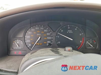 Zdjęcie 9 z 12 samochodu: 2000 SATURN SL1 VIN:1G8ZH5283YZ175814 - miniatura