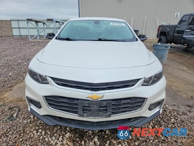 Piąte zdjęcie samochodu w środku: 2017 CHEVROLET MALIBU LT VIN:1G1ZE5ST8HF226219 - miniatura