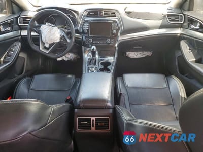 Zdjęcie 8 z 12 samochodu: 2021 NISSAN MAXIMA SV VIN:1N4AA6CV0MC511777 - miniatura