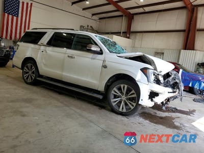 Czwarte zdjęcie samochodu z boku: 2021 FORD EXPEDITION MAX KING RANCH VIN:1FMJK1PT9MEA51103 - miniatura