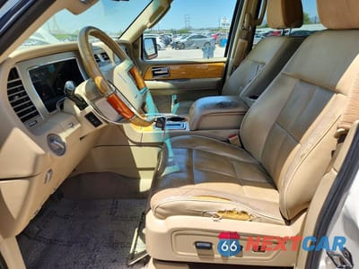 Zdjęcie 7 z 14 samochodu: 2007 LINCOLN NAVIGATOR VIN:5LMFU27547LJ24026 - miniatura