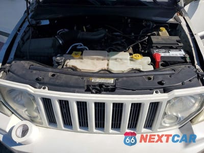 Zdjęcie 12 z 14 samochodu: 2010 JEEP LIBERTY SPORT VIN:1J4PN2GK5AW133025 - miniatura