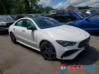 Czwarte zdjęcie samochodu z boku: 2025 MERCEDES-BENZ CLA 250 4MATIC VIN:W1K5J4HB6SN510686 - miniatura