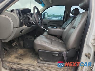 Zdjęcie 7 z 12 samochodu: 2012 CHEVROLET SILVERADO K2500 HEAVY DUTY VIN:1GC1KVC82CF209304 - miniatura