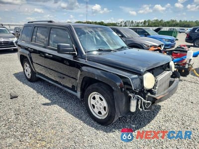 Czwarte zdjęcie samochodu z boku: 2008 JEEP PATRIOT SPORT VIN:1J8FT28W78D706398 - miniatura