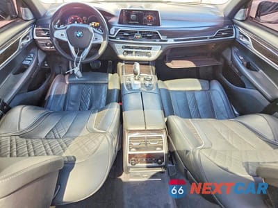 Zdjęcie 8 z 13 samochodu: 2018 BMW 750 I VIN:WBA7F0C58JGM23449 - miniatura