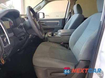Zdjęcie 7 z 12 samochodu: 2019 RAM 1500 CLASSIC SLT VIN:1C6RR6TT9KS512179 - miniatura