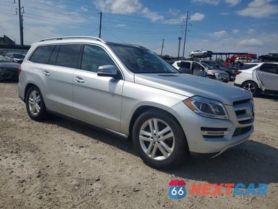 Czwarte zdjęcie samochodu z boku: 2014 MERCEDES-BENZ GL 450 4MATIC VIN:4JGDF7CE7EA430086 - miniatura