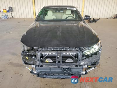 Piąte zdjęcie samochodu w środku: 2022 BMW I4 EDRIVE 40 VIN:WBY73AW04NFN08557 - miniatura