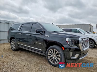 Czwarte zdjęcie samochodu z boku: 2021 GMC YUKON XL DENALI VIN:1GKS2JKL3MR179043 - miniatura