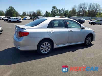 Trzecie zdjęcie samochodu z tyłu: 2010 TOYOTA COROLLA S VIN:2T1BU4EE6AC454902 - miniatura