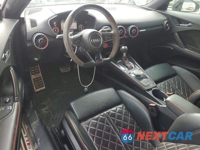 Zdjęcie 8 z 12 samochodu: 2018 AUDI TT RS VIN:WUACSAFVXJ1900659 - miniatura