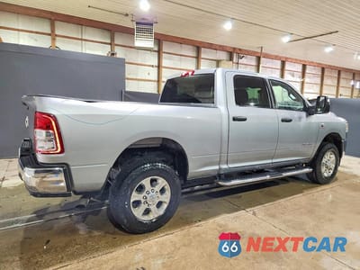 Trzecie zdjęcie samochodu z tyłu: 2024 RAM 2500 BIG HORN VIN:3C6UR5DL4RG296245 - miniatura