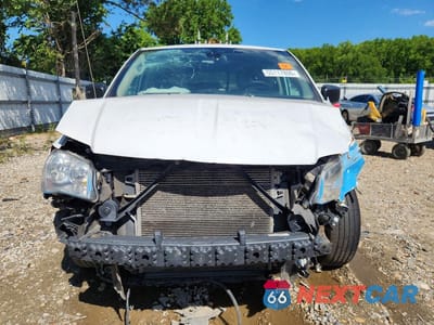 Piąte zdjęcie samochodu w środku: 2019 DODGE GRAND CARAVAN SE VIN:2C7WDGBG6KR798856 - miniatura
