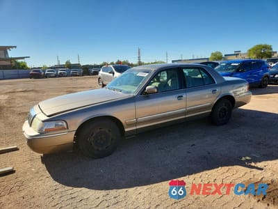 2003 MERCURY GRAND MARQUIS GS 2MEFM74W23X636378 - główne zdjęcie licytacji z USA - miniatura