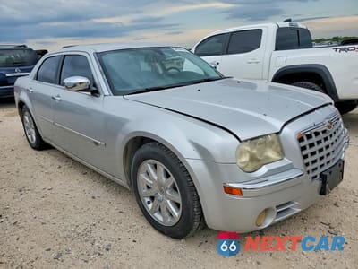 Czwarte zdjęcie samochodu z boku: 2009 CHRYSLER 300C VIN:2C3KA63T49H572507 - miniatura