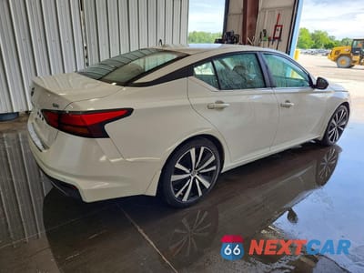 Trzecie zdjęcie samochodu z tyłu: 2022 NISSAN ALTIMA 2.5 SR VIN:1N4BL4CV6NN347282 - miniatura