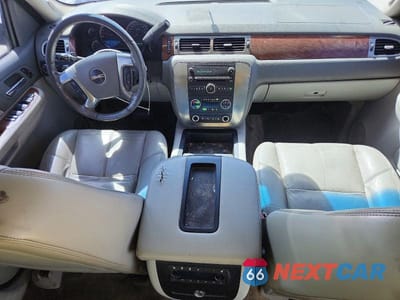 Zdjęcie 8 z 13 samochodu: 2007 GMC YUKON XL K1500 VIN:1GKFK16357J256378 - miniatura