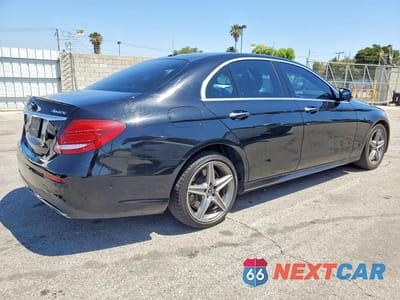 Trzecie zdjęcie samochodu z tyłu: 2019 MERCEDES-BENZ E 450 4MATIC VIN:WDDZF6JB3KA520284 - miniatura