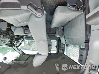 Zdjęcie 6 z 10 samochodu: 2018 FORD F650 SD - DELIVERY TRUCK VIN:1FDWX6DC1JDF00641 - miniatura