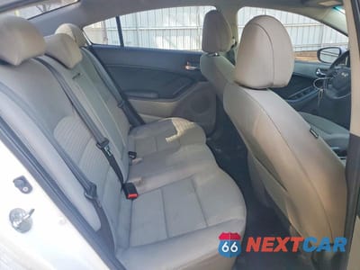 Zdjęcie 10 z 12 samochodu: 2014 KIA FORTE LX VIN:KNAFX4A61E5200912 - miniatura