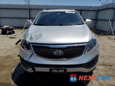 Piąte zdjęcie samochodu w środku: 2014 KIA SPORTAGE LX VIN:KNDPB3AC8E7570152 - miniatura