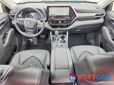 Zdjęcie 8 z 13 samochodu: 2024 TOYOTA HIGHLANDER HYBRID XLE NIGHTSHADE VIN:5TDKBRCHXRS642597 - miniatura