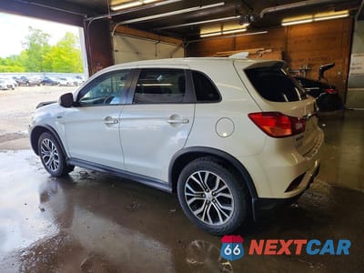 Drugie zdjęcie samochodu z przodu: 2018 MITSUBISHI OUTLANDER SPORT ES VIN:JA4AR3AU8JU021485 - miniatura
