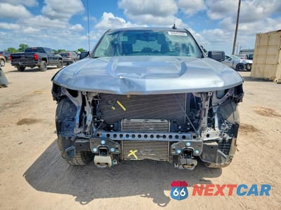Piąte zdjęcie samochodu w środku: 2019 CHEVROLET SILVERADO K1500 RST VIN:1GCRYEEK7KZ315609 - miniatura