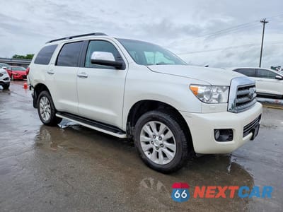 Czwarte zdjęcie samochodu z boku: 2017 TOYOTA SEQUOIA PLATINUM VIN:5TDDW5G18HS155383 - miniatura