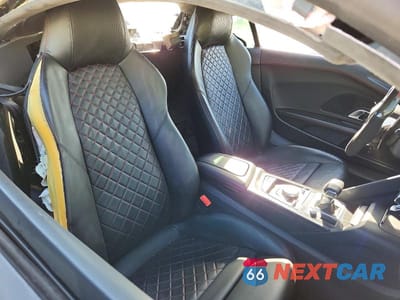 Zdjęcie 10 z 12 samochodu: 2020 AUDI R8 VIN:WUAKBAFX5L7901988 - miniatura
